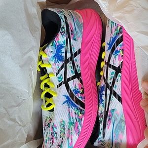 NWT Women's Asics Gel-Exite 11
